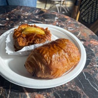 Photo taken at St. Honoré Boulangerie by Chris M. on 10/15/2021