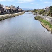 Photo taken at Shijo-ohashi Bridge by まさかず on 4/13/2024