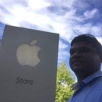 Photo taken at Apple Inc. by Anil W. on 9/22/2019