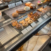 4/1/2022 tarihinde Majed A.ziyaretçi tarafından Good Company Doughnuts &amp; Cafe'de çekilen fotoğraf