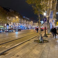 Photo taken at Arcades des Champs-Élysées by Abdulrahman . on 11/29/2022