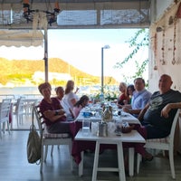 Photo taken at Kardeşler Balık Restourant by Müzeyyen T. on 6/13/2021
