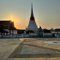 Photo taken at Wat Phra Samut Chedi by GeeGy K. on 3/2/2024