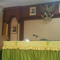 Photo taken at Kejaksaan Negeri Jakarta Timur by Felix S. on 10/8/2012