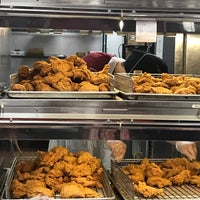 Photo taken at Popeyes Louisiana Kitchen by Chick E. on 12/24/2019