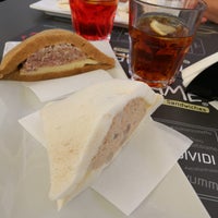 7/22/2018에 Gabriele님이 Tramé - Original Venetian Sandwiches에서 찍은 사진