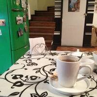 Foto diambil di Bon Voyage Café oleh Ruboc pada 10/24/2012