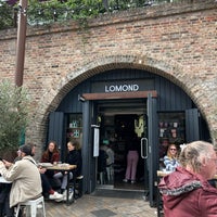 Photo prise au Lomond Coffee par Brijesh T. le9/18/2022