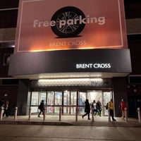 Foto tomada en Brent Cross Shopping Centre  por Brijesh T. el 3/3/2022