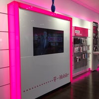 Photo taken at T-Mobile by Luisger L. on 6/9/2017
