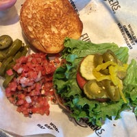 Photo taken at Fuddruckers by Luisger L. on 9/6/2019
