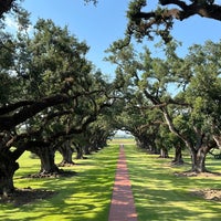Photo taken at Oak Alley Plantation by Luisger L. on 8/23/2023