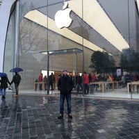 Photo taken at Apple België by Onur A. on 12/13/2015