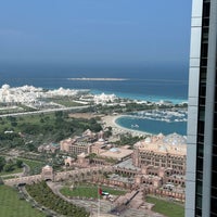 Foto tomada en Conrad Abu Dhabi Etihad Towers  por Ibrahim el 10/27/2023