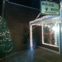 รูปภาพถ่ายที่ Mariachi Mexico Restaurant โดย Chris A. เมื่อ 12/1/2012