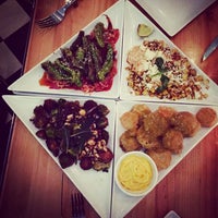 รูปภาพถ่ายที่ AWOL Eatery โดย Danielle เมื่อ 12/19/2014
