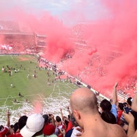 Foto tirada no(a) Estadio Libertadores de América - Ricardo Enrique Bochini (Club Atlético Independiente) por Leo em 4/28/2013