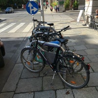 Photo taken at Fahrradständer Reichratsstraße Grillparzerstraße by Thomas on 8/2/2016
