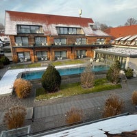 Foto tomada en Hotel Schloss Reinach GmbH &amp;amp; Co. KG  por Uli J. el 12/13/2022