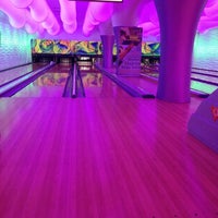 Photo taken at Bora bowling by Emin T. on 9/22/2014