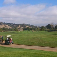 รูปภาพถ่ายที่ Eagle Ridge Golf Club โดย Michael K. เมื่อ 10/20/2012