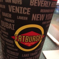 Photo taken at Fatburger by Mike Dj MYK S. on 3/25/2015