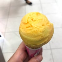 Photo taken at Baskin-Robbins by Sui on 10/26/2018