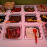 10/18/2012에 Eduardo B.님이 SnobY Frozen Yogurt Zone에서 찍은 사진
