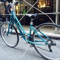 9/7/2015 tarihinde Heather M.ziyaretçi tarafından Central Park Bike Rental'de çekilen fotoğraf
