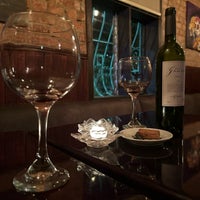 Foto diambil di Olio Restaurante oleh Manuel pada 11/12/2023