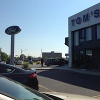 รูปภาพถ่ายที่ Tom&amp;#39;s Ford โดย Nyla D. เมื่อ 6/15/2013