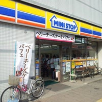 Photo taken at Ministop by Toyo R. on 9/19/2012