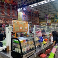 Photo taken at Mercado &amp;quot;El Chorrito&amp;quot; by Javier S. on 1/31/2021