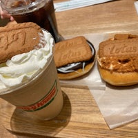 Photo taken at Krispy Kreme Doughnuts by ちなっ て. on 3/9/2023