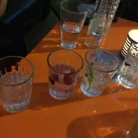 รูปภาพถ่ายที่ Gin Chilla Bar โดย Dirk เมื่อ 1/17/2019