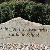 8/21/2013にSt. John the Evangelist Catholic SchoolがSt. John the Evangelist Catholic Schoolで撮った写真
