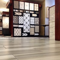 Photo taken at Arizona Tile by Arizona Tile on 10/4/2016