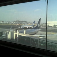 Photo taken at Aeromexico Vuelo AM-176 (MEX-TIJ) by Ramss on 1/7/2013