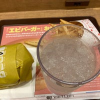 Photo taken at Lotteria by ヒロ ポ. on 8/18/2022