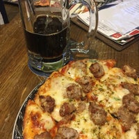 Photo taken at Old Chicago Pizza &amp;amp; Taproom by Ben A. on 1/25/2017