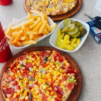 Photo taken at Papağan Pizza by Ayşegül A. on 7/18/2017