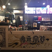 1/27/2018 tarihinde Chanel L.ziyaretçi tarafından Formosa Cafe'de çekilen fotoğraf