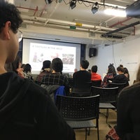 Photo taken at Brooklyn Fashion and Design Accelerator (BF+DA) by Chanel L. on 3/29/2018