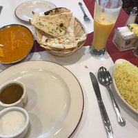 Foto tomada en Darbar Indian Cuisine  por Chanel L. el 7/8/2019