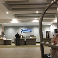 Foto diambil di Radisson Hotel Denver Southeast oleh りょんりょん pada 8/23/2019