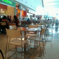 Foto tirada no(a) Praça de Alimentação por Eron H. em 6/5/2013