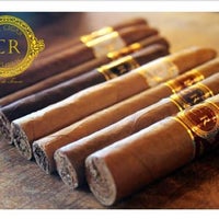Foto tomada en The Cigar Republic  por The Cigar Republic el 10/20/2014