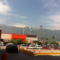 5/4/2013 tarihinde Edhervan E.ziyaretçi tarafından Plaza Fiesta San Agustín'de çekilen fotoğraf