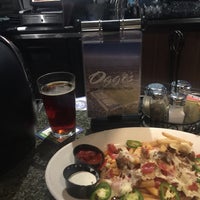 Photo taken at Oggi&amp;#39;s Sports | Brewhouse |Pizza by Jamie L on 11/6/2016