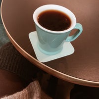 Das Foto wurde bei Storm in a Coffee Pot von Lavi am 12/14/2019 aufgenommen